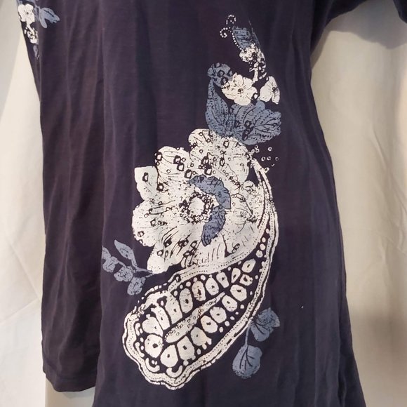 ♣️Navy Short Sleeve T-shirt w White Floral Paisley - Picture 4 of 5